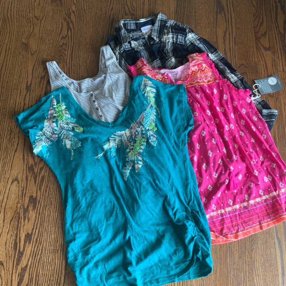 4 size large maternity tops